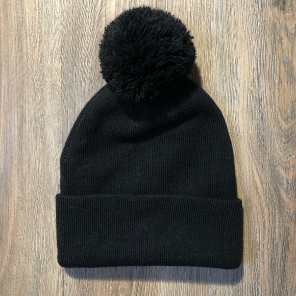 Tna Tora Black Beanie - Picture 6 of 13